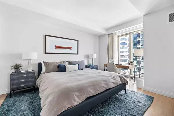 133 Seaport Blvd #920, Boston, MA 02210