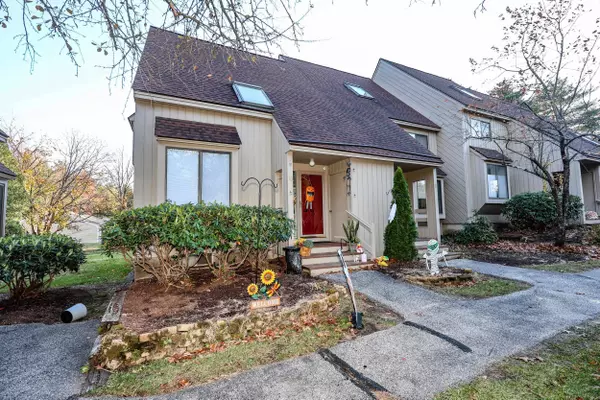 10 Pimlico CT, Bedford, NH 03110