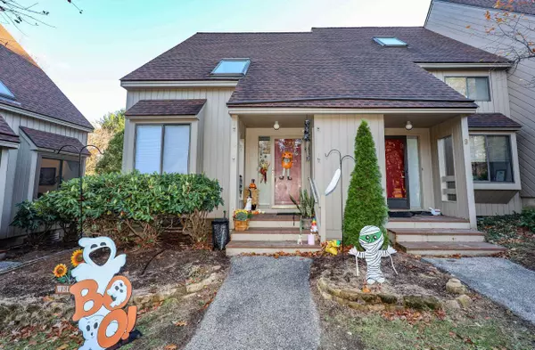 10 Pimlico CT, Bedford, NH 03110