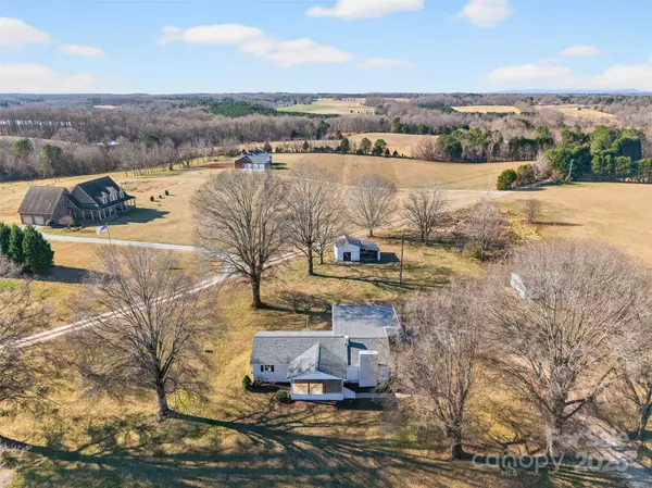 1231 Shiloh RD, Claremont, NC 28610