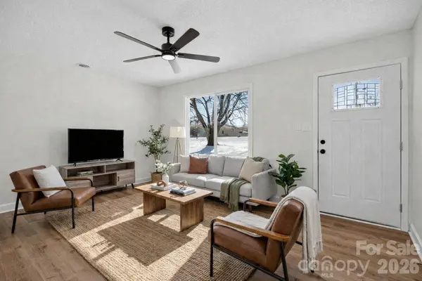 339 S Eastway DR, Troutman, NC 28166