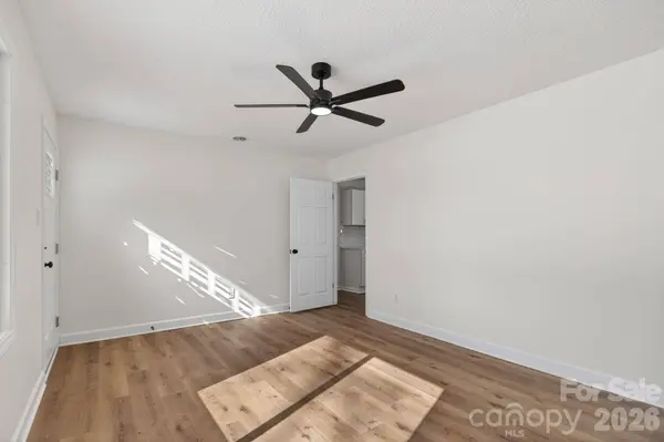 339 S Eastway DR, Troutman, NC 28166