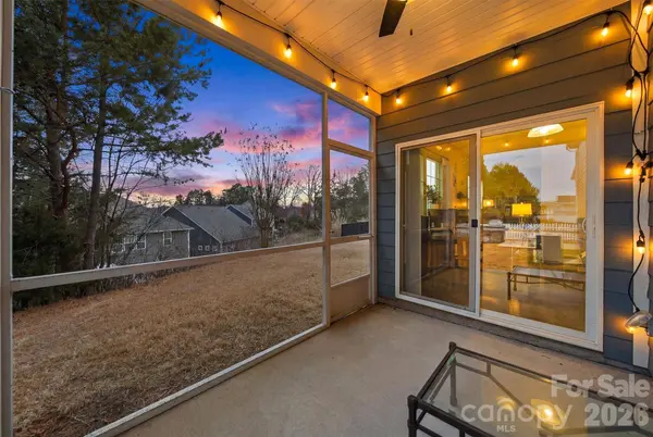 128 W Morehouse AVE, Mooresville, NC 28117