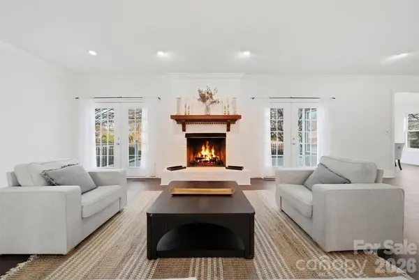 3718 Club House DR NE, Conover, NC 28613