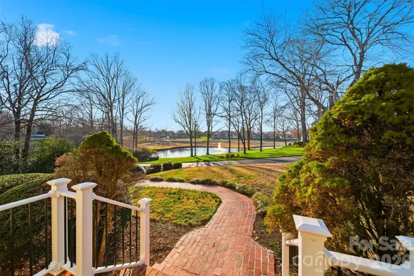 3718 Club House DR NE, Conover, NC 28613