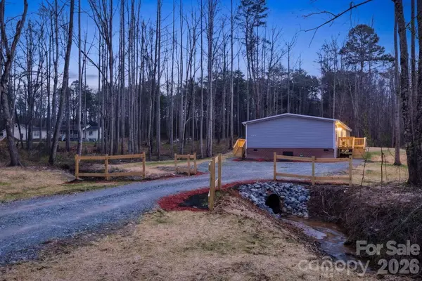 1685 Dawnview LN, Lincolnton, NC 28092