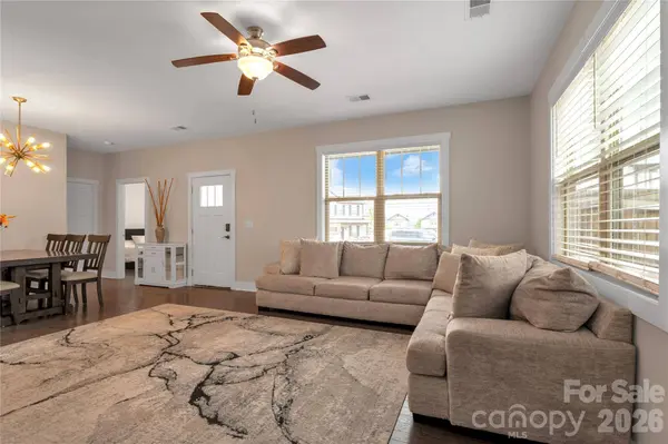 27 Mann LN, Fletcher, NC 28732