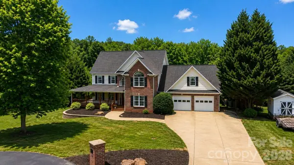 4616 20th Street PL NE, Hickory, NC 28601