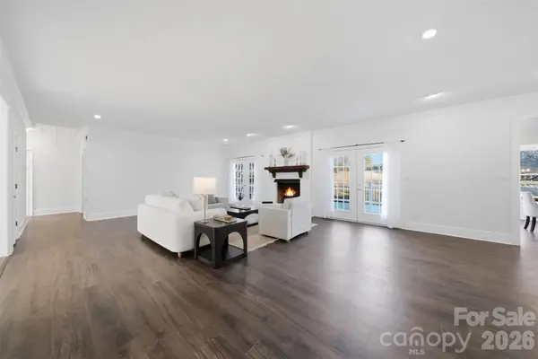 3718 Club House DR NE, Conover, NC 28613