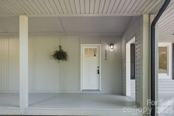 5396 Stonewood DR, Hickory, NC 28602
