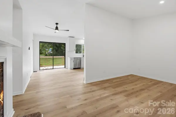 5396 Stonewood DR, Hickory, NC 28602