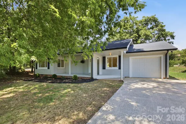 5396 Stonewood DR, Hickory, NC 28602