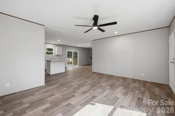 1028 Dorset LN, Lincolnton, NC 28092