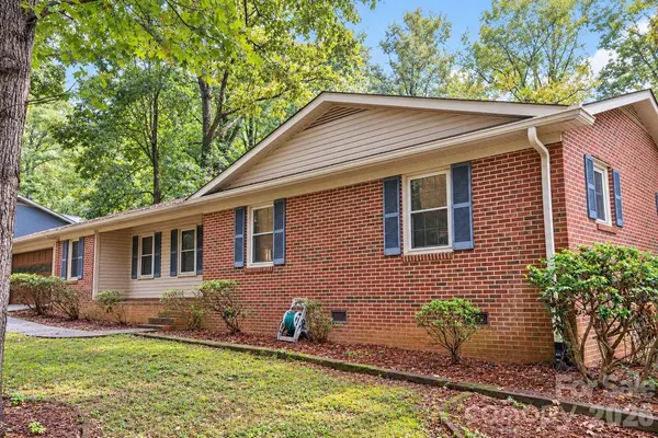 2604 Shearer DR, Statesville, NC 28625