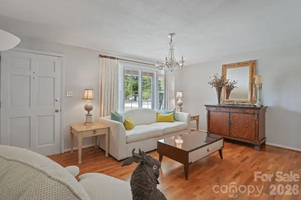 3328 Sulphur Springs RD NE, Hickory, NC 28601
