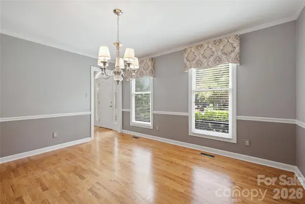 3906 Wandering LN NE, Hickory, NC 28601