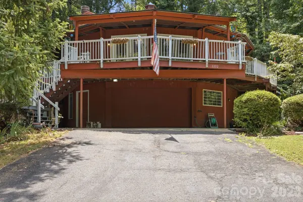1332 Fairway DR, Newton, NC 28658