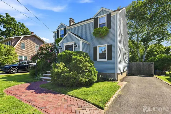 366 Vosseller AVE, Bound Brook, NJ 08805