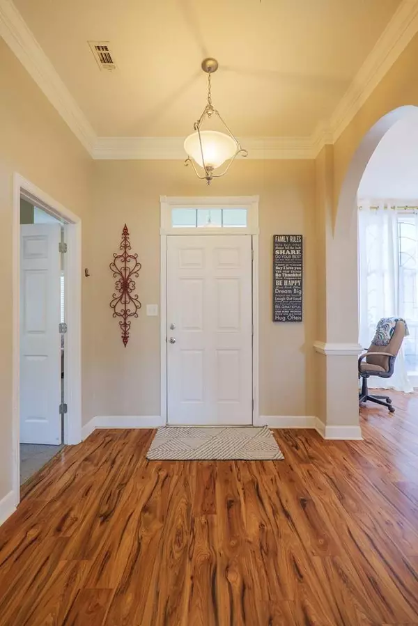 627 STAGECOACH TRL, Hahira, GA 31632