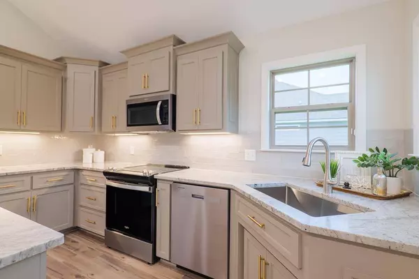 601 Katherine Lane, Hahira, GA 31632