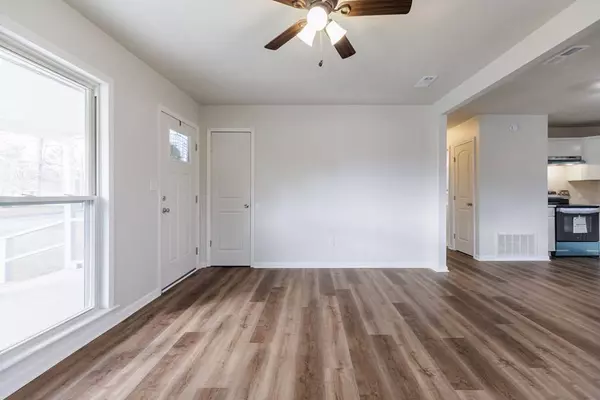 1306 BETHUNE DR, Valdosta, GA 31601