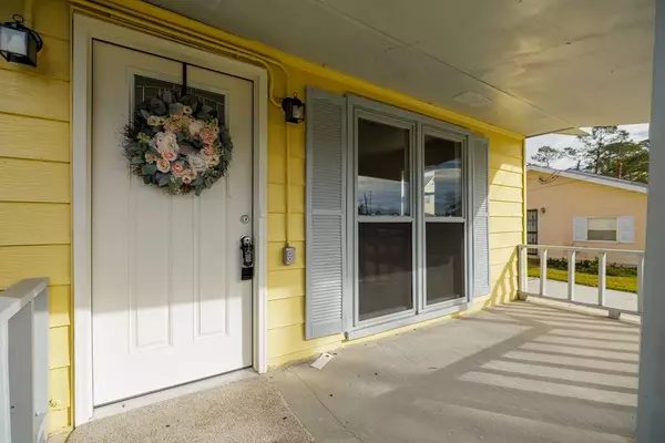 1306 BETHUNE DR, Valdosta, GA 31601