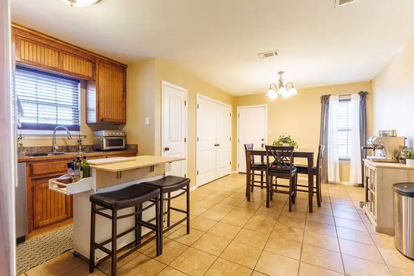 5308 VINE DR, Valdosta, GA 31605