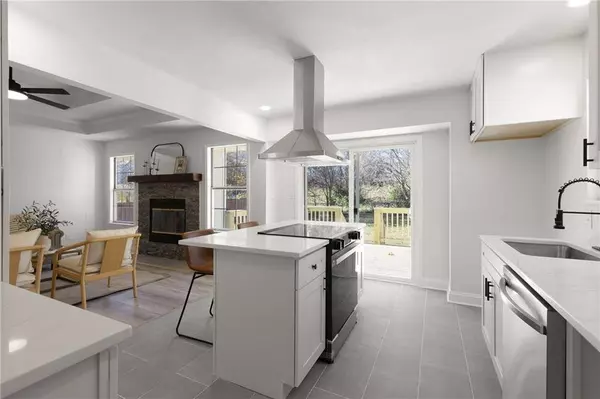 104 N Darrowby DR, Raymore, MO 64083