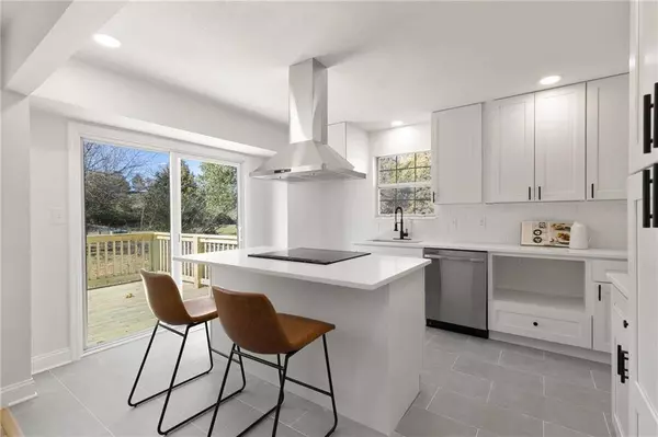 104 N Darrowby DR, Raymore, MO 64083