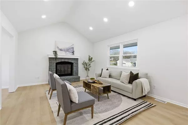 310 N Darrowby DR, Raymore, MO 64083