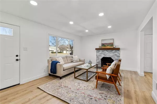 137 W 85th ST, Kansas City, MO 64114