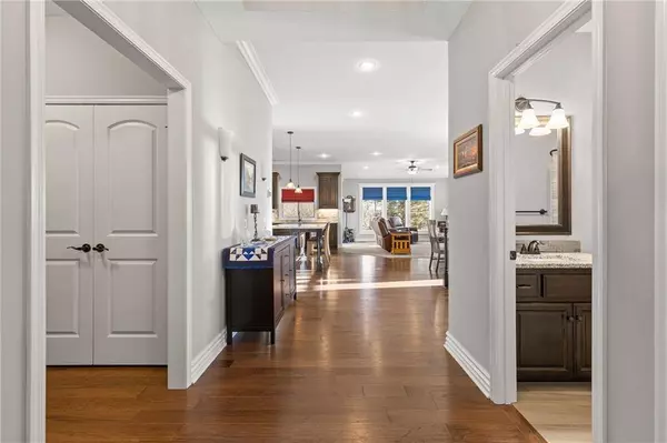 3901 SW Odell DR, Lee's Summit, MO 64082