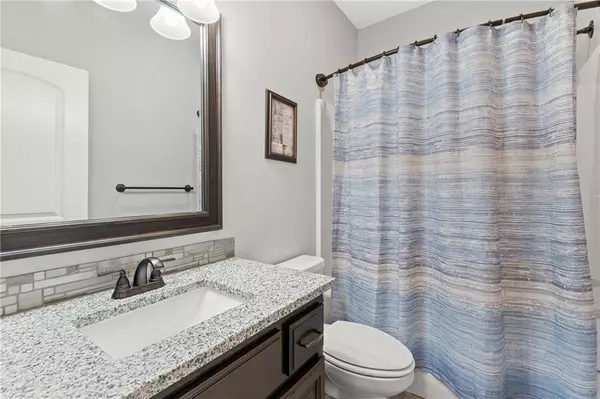 3901 SW Odell DR, Lee's Summit, MO 64082