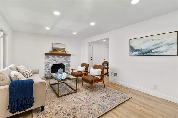 137 W 85th ST, Kansas City, MO 64114