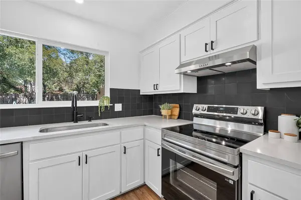 12505 Parkland DR, Austin, TX 78729
