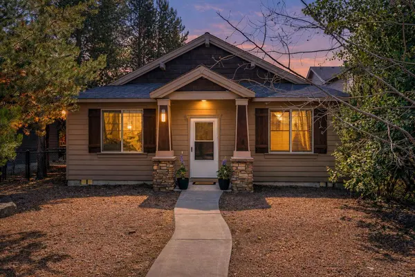 51861 Hollinshead PL, La Pine, OR 97739