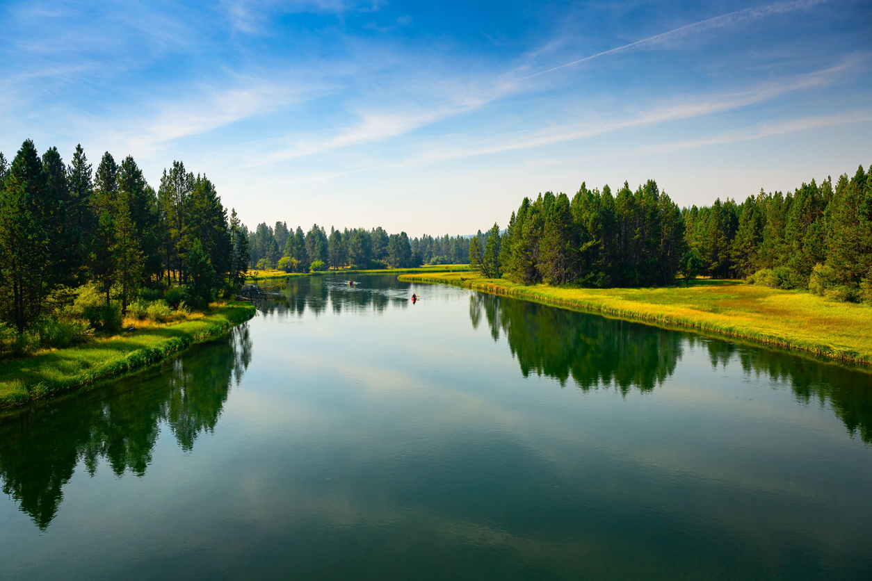 deschutes river in sunriver