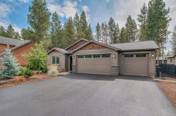 51868 Trapper George LN, La Pine, OR 97739