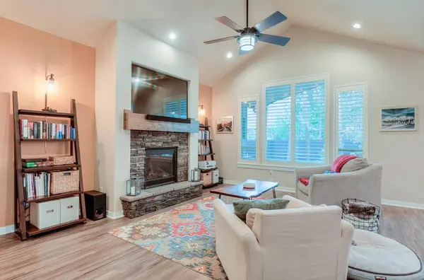 51868 Trapper George LN, La Pine, OR 97739