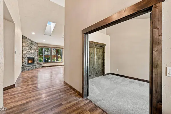 17035 Glendale RD, Bend, OR 97707