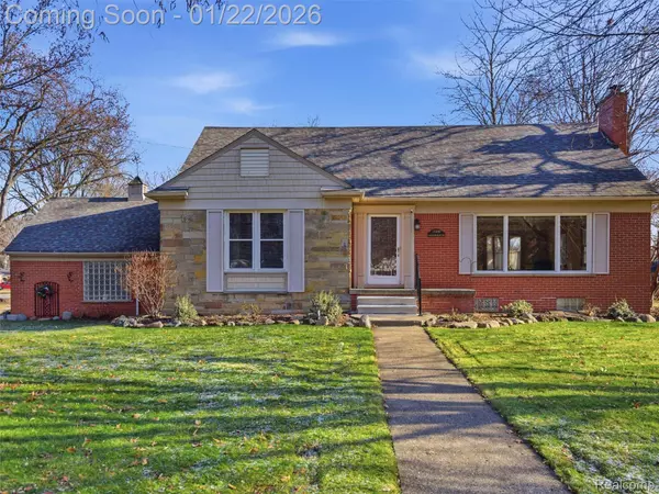 15000 Woodworth, Redford, MI 48239