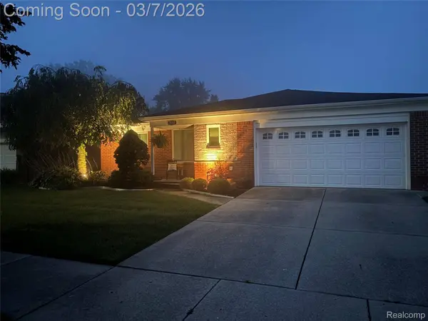 7697 Carrousel BLVD, Westland, MI 48185