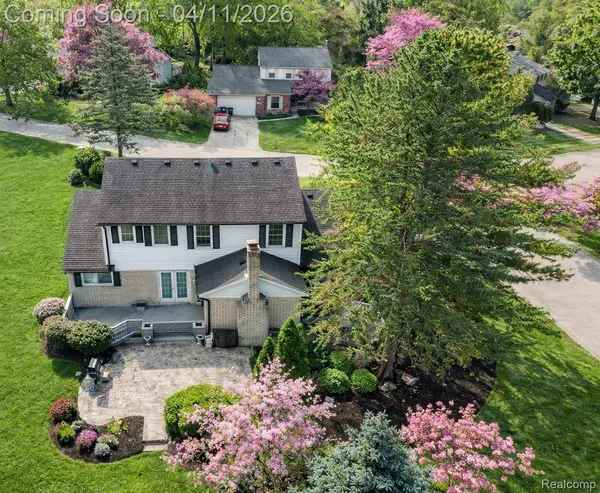 42881 Inverness CT, Northville, MI 48168