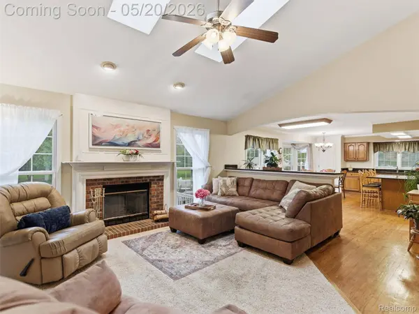 3368 Mill Lake RD, Orion Charter Township, MI 48360