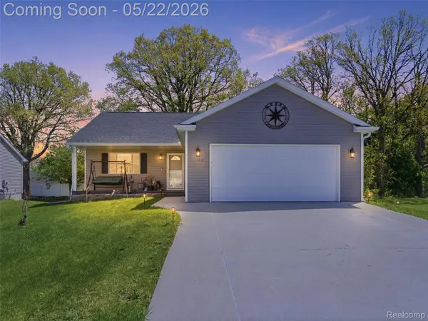 3145 Dahlia DR, Burton, MI 48519