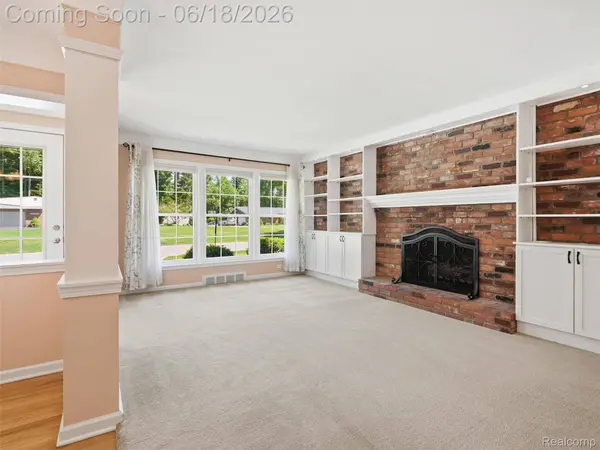34155 Oakdale ST, Livonia, MI 48154