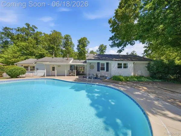 34155 Oakdale ST, Livonia, MI 48154