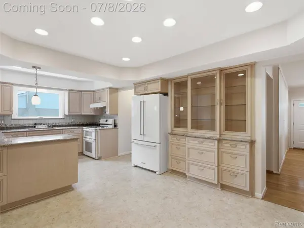17268 Fitzgerald ST, Livonia, MI 48152