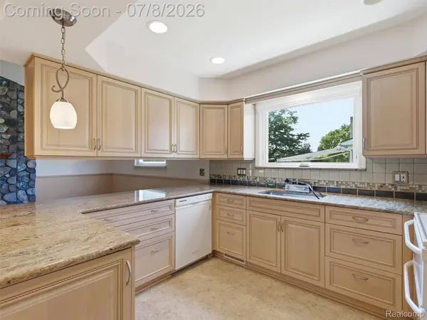 17268 Fitzgerald ST, Livonia, MI 48152