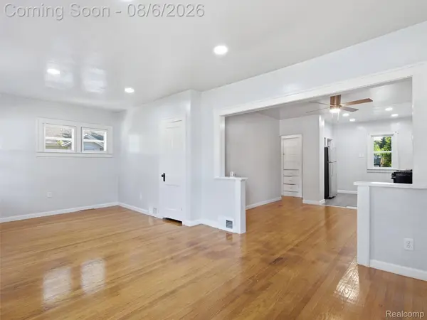 1063 Mayflower AVE, Lincoln Park, MI 48146